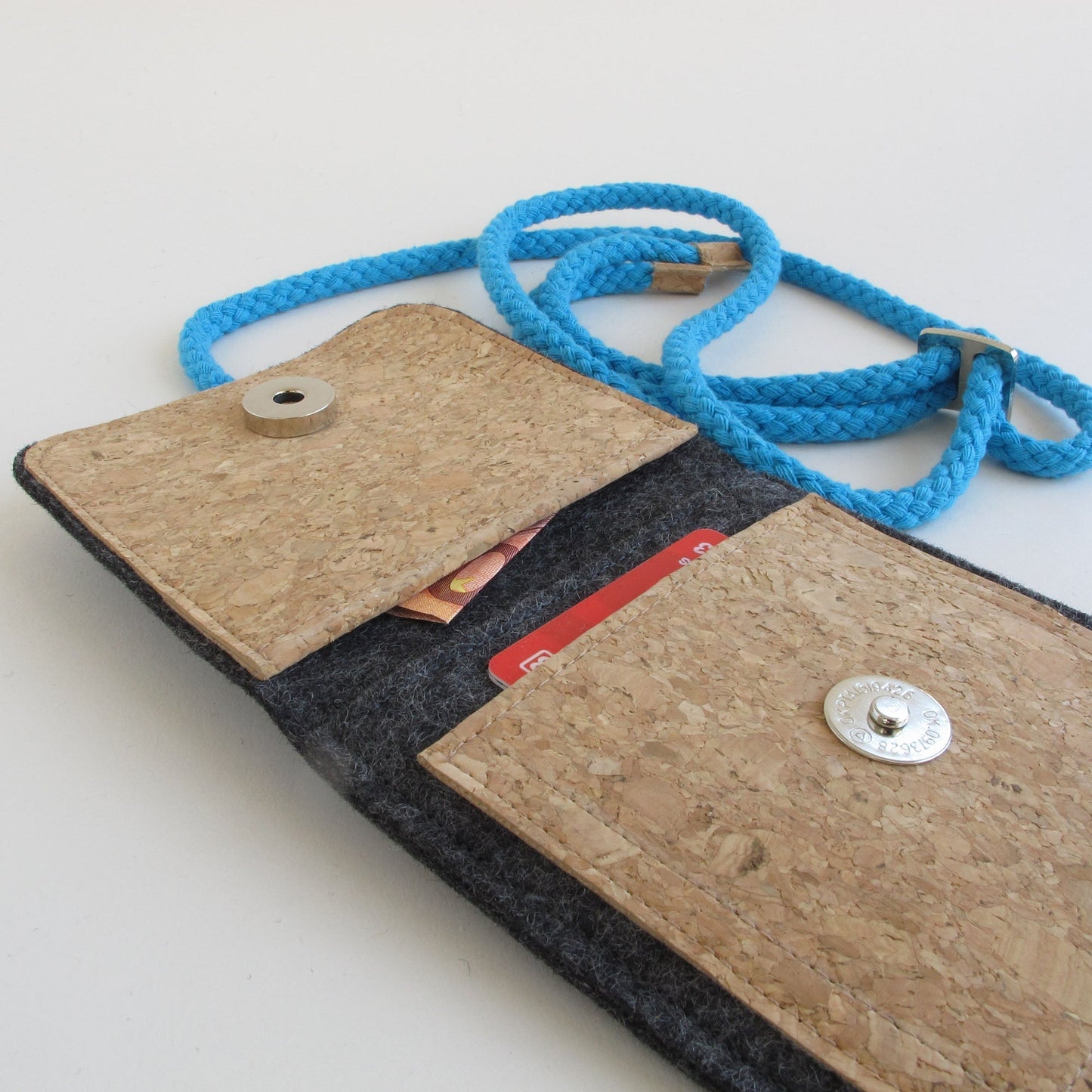 Shoulder bag for Fairphone 6 | made of felt and organic cotton | anthracite - shapes | model KEDJA