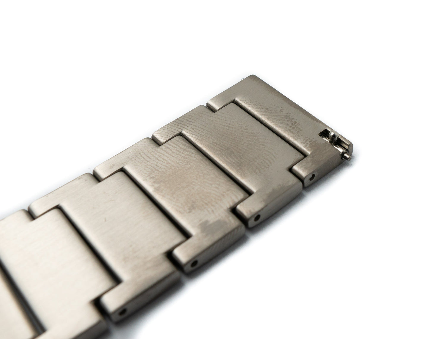 SYSTEM-S Armband 22 mm aus Titan mit Faltschließe für Smartwatch in Grau