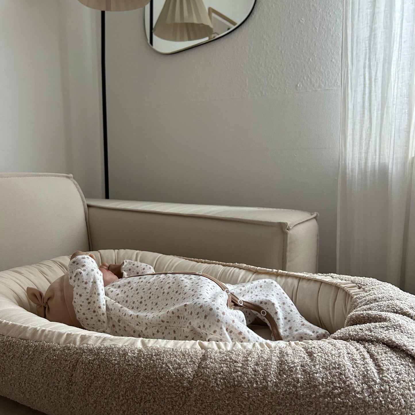 Babynestchen Teddystoff-Boucle – mitwachsender Baby-Kokon