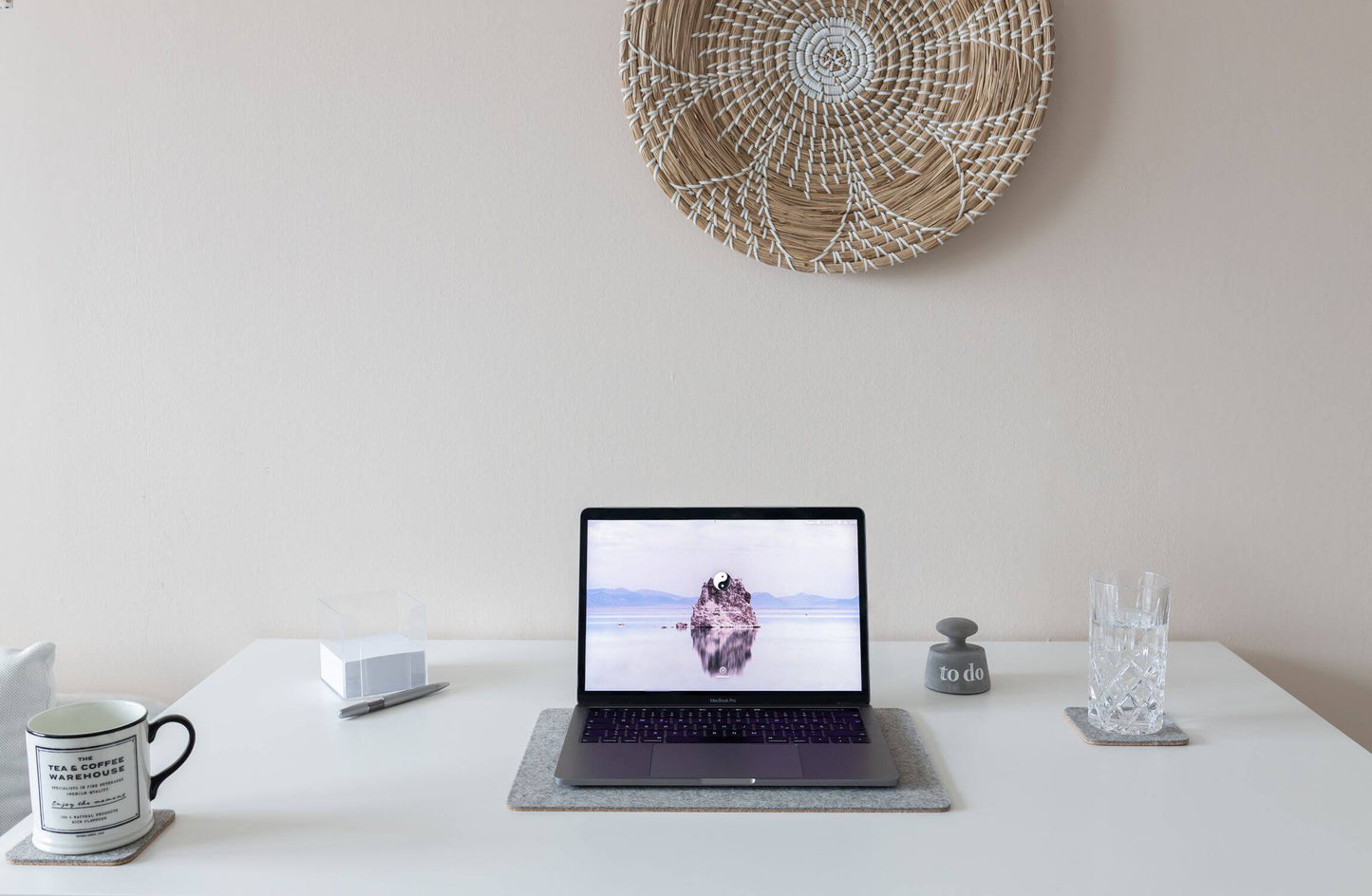 Felt and cork MacBook pad | 26 x 38 cm | light gray