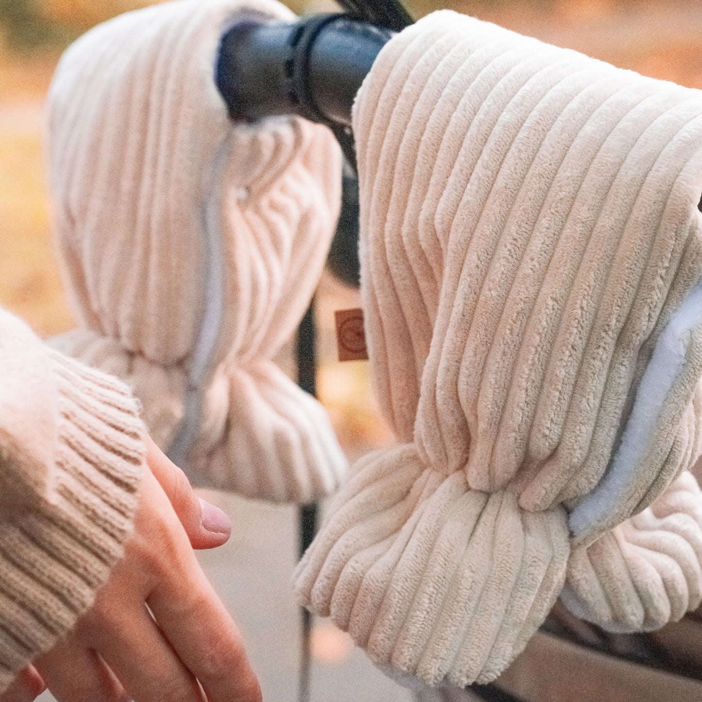 Handschuhe Cord für den Kinderwagen - modern, weich & warm