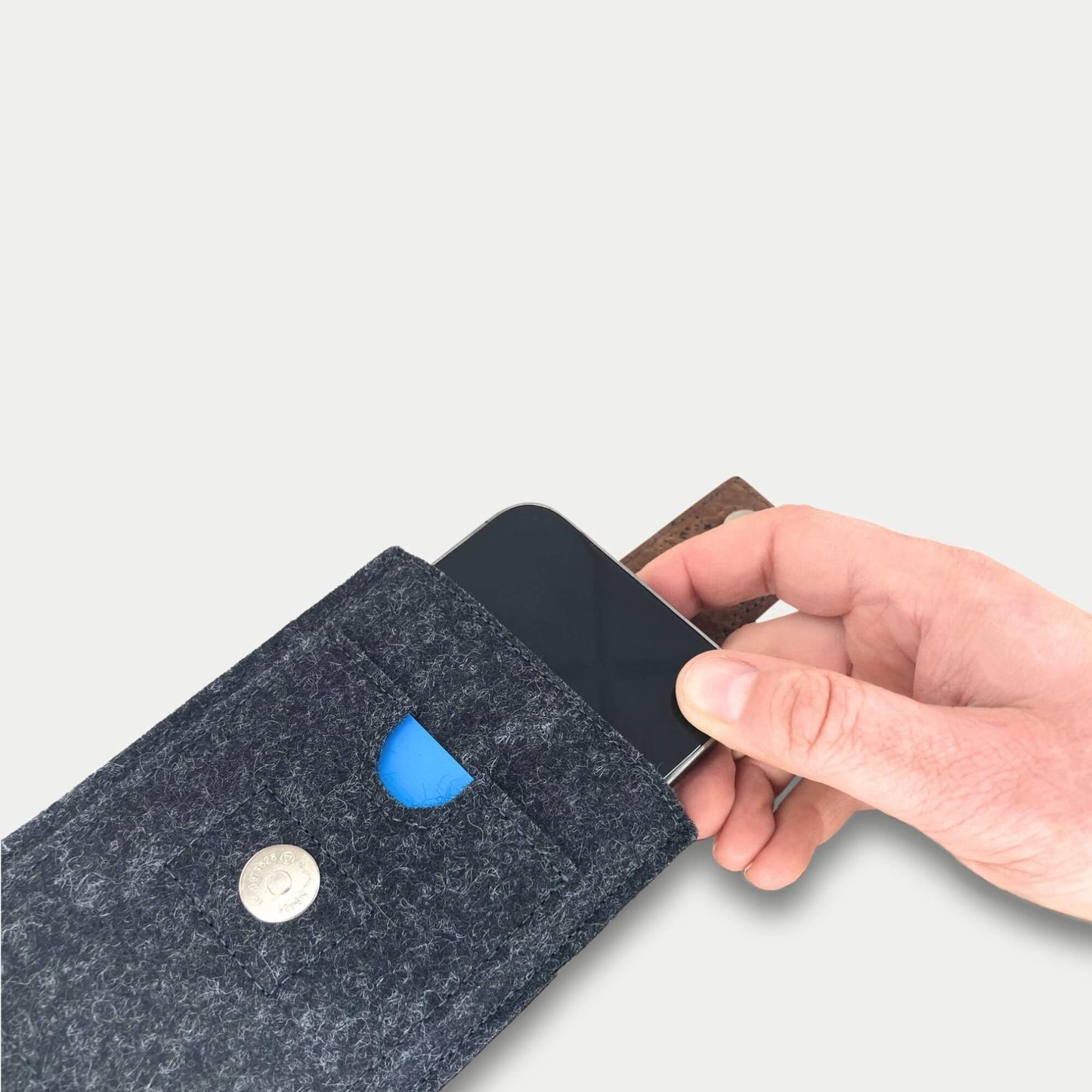 Belt bag iPhone 16 Pro Max | Magnetic closure & card slot | Anthracite | CLIP