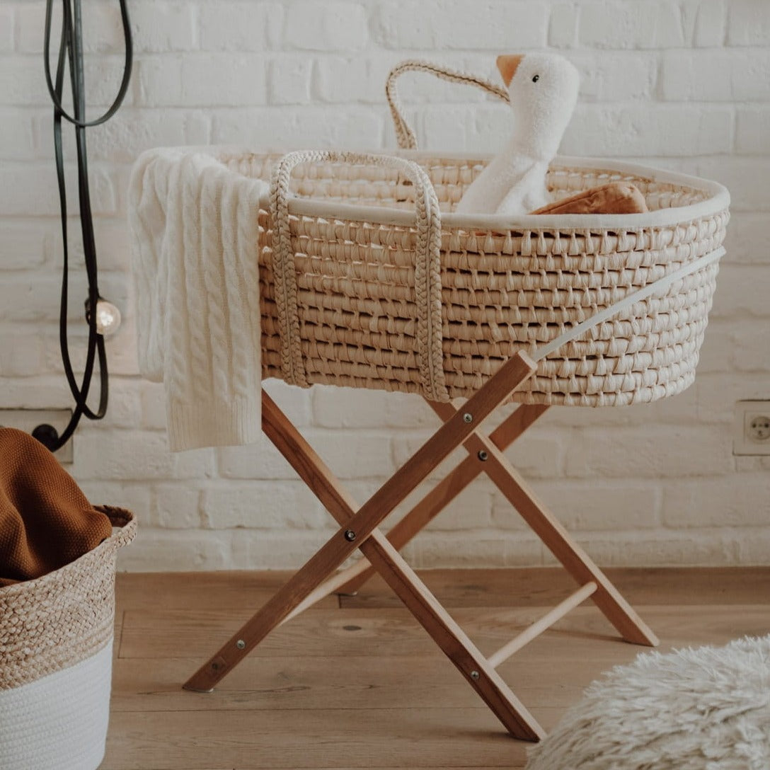 Foldable Moses basket frame - mobile, stable & stylish
