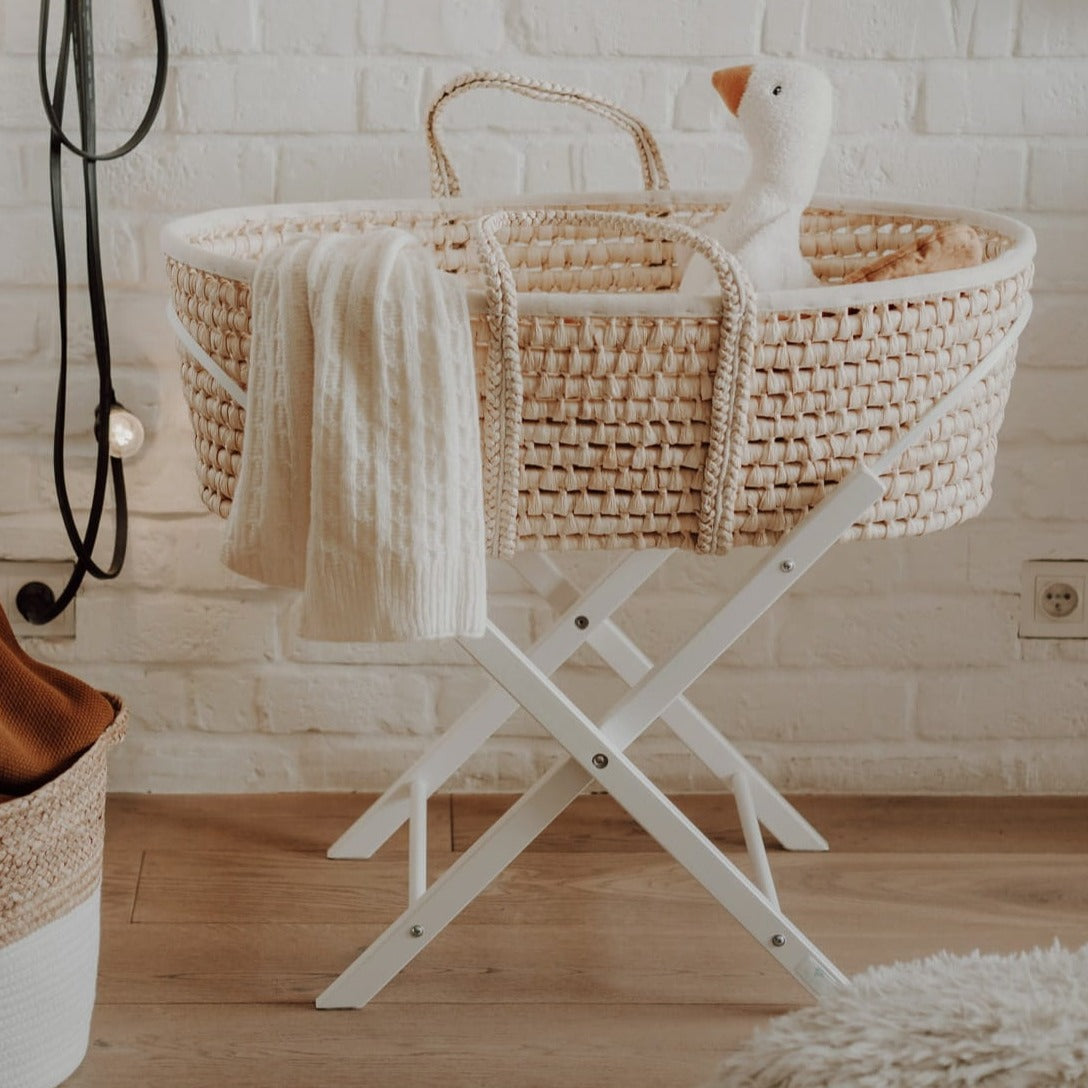 Foldable Moses basket frame - mobile, stable & stylish