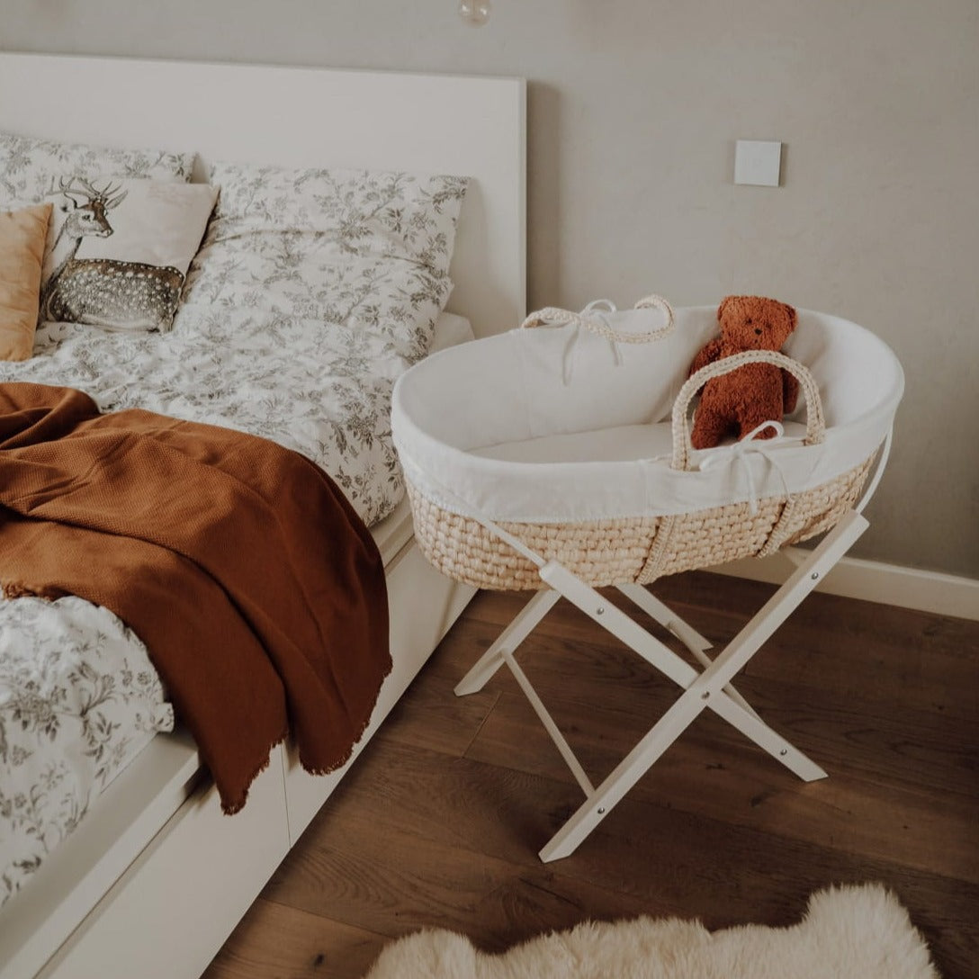 Foldable Moses basket frame - mobile, stable & stylish