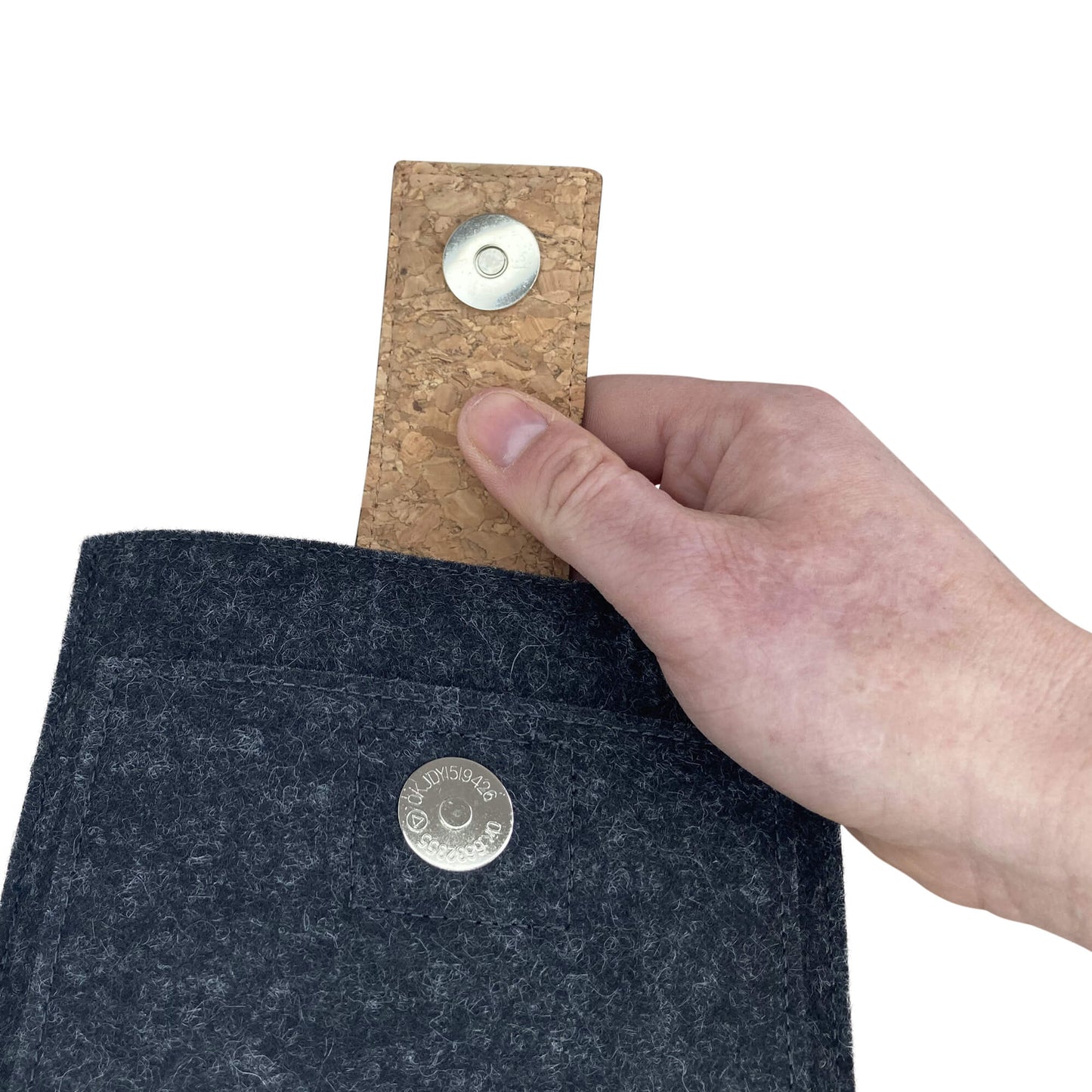 Hülle für PocketBook Touch Lux 5 | mit Magnetverschluss und extra Fach | anthrazit - Stripes | Modell "HAKA"