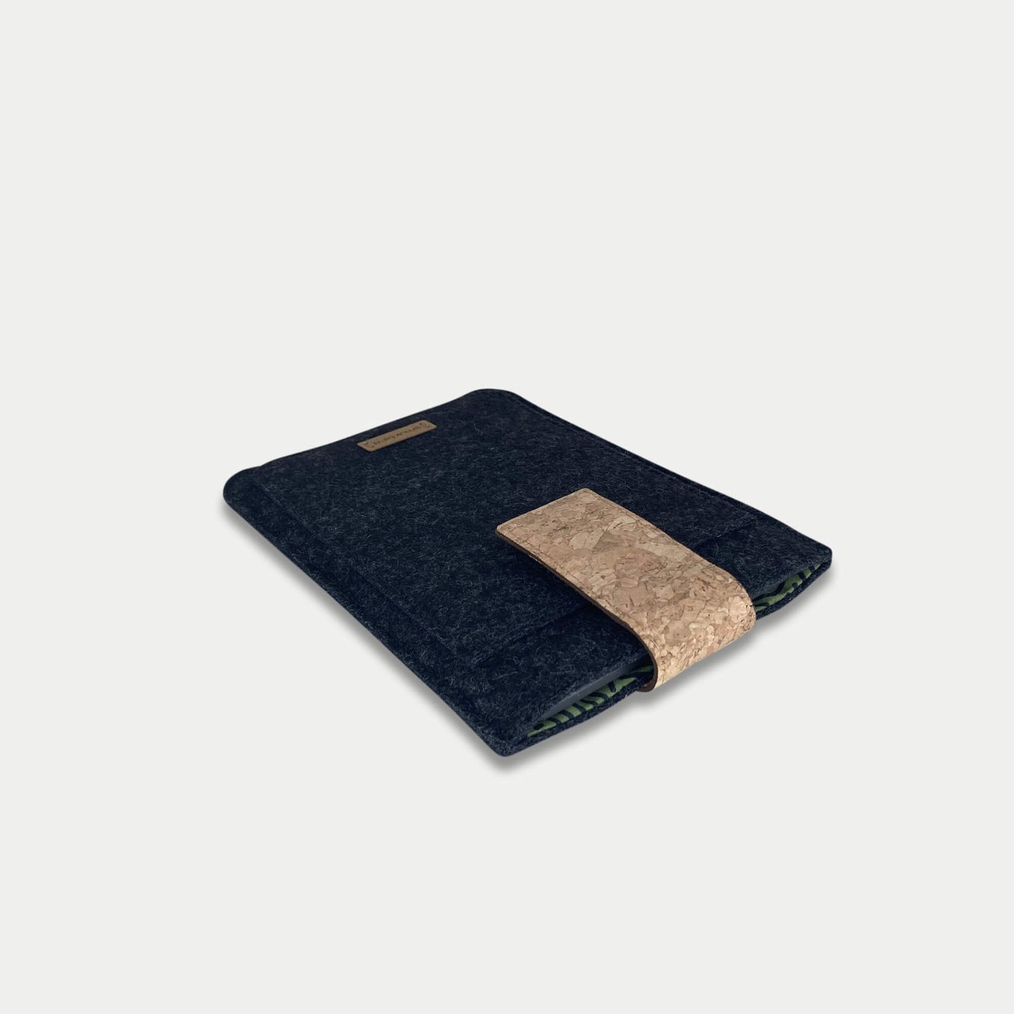 Hülle für PocketBook Touch Lux 5 | mit Magnetverschluss und extra Fach | anthrazit - Stripes | Modell "HAKA"