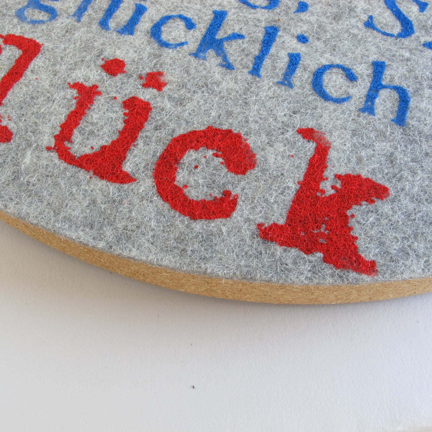 Felt and cork wall clock, 30 cm | Design "Glück" by Anja Streese