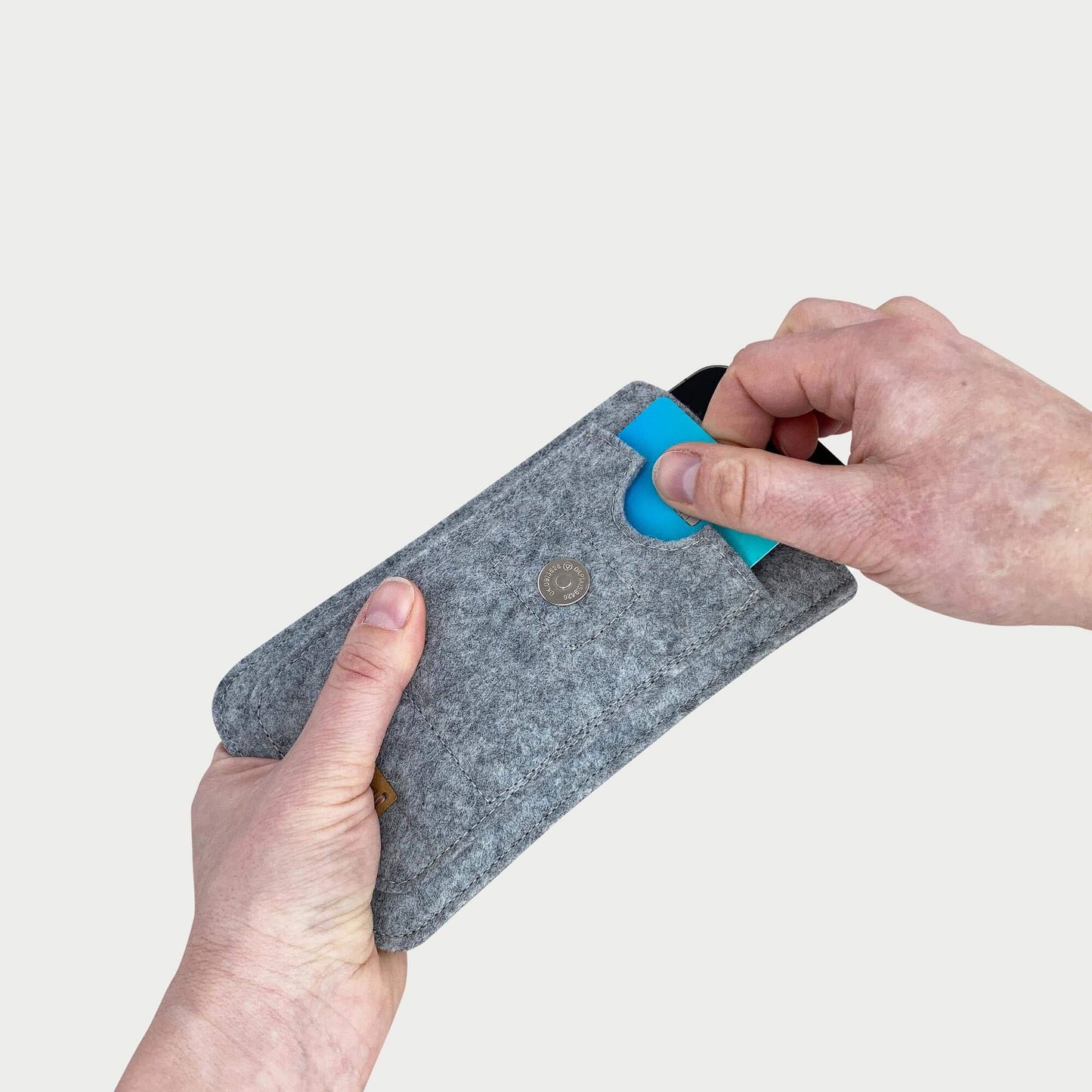 Handytasche für Samsung Galaxy M34 | mit Magnetverschluss und extra Fach | hellgrau - Colorful | Modell HAKA