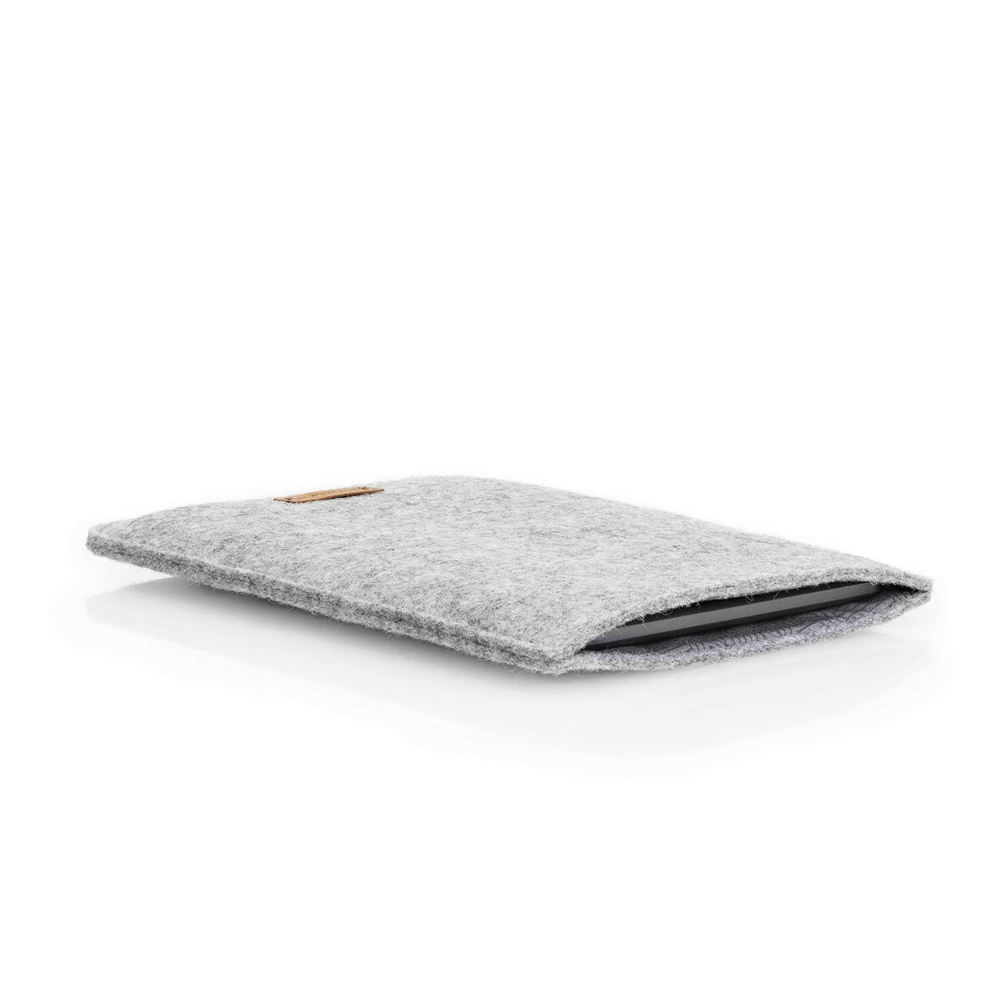 Hülle für Kindle Scribe | aus Filz und Bio-Baumwolle | hellgrau - tracks | Modell "LET"