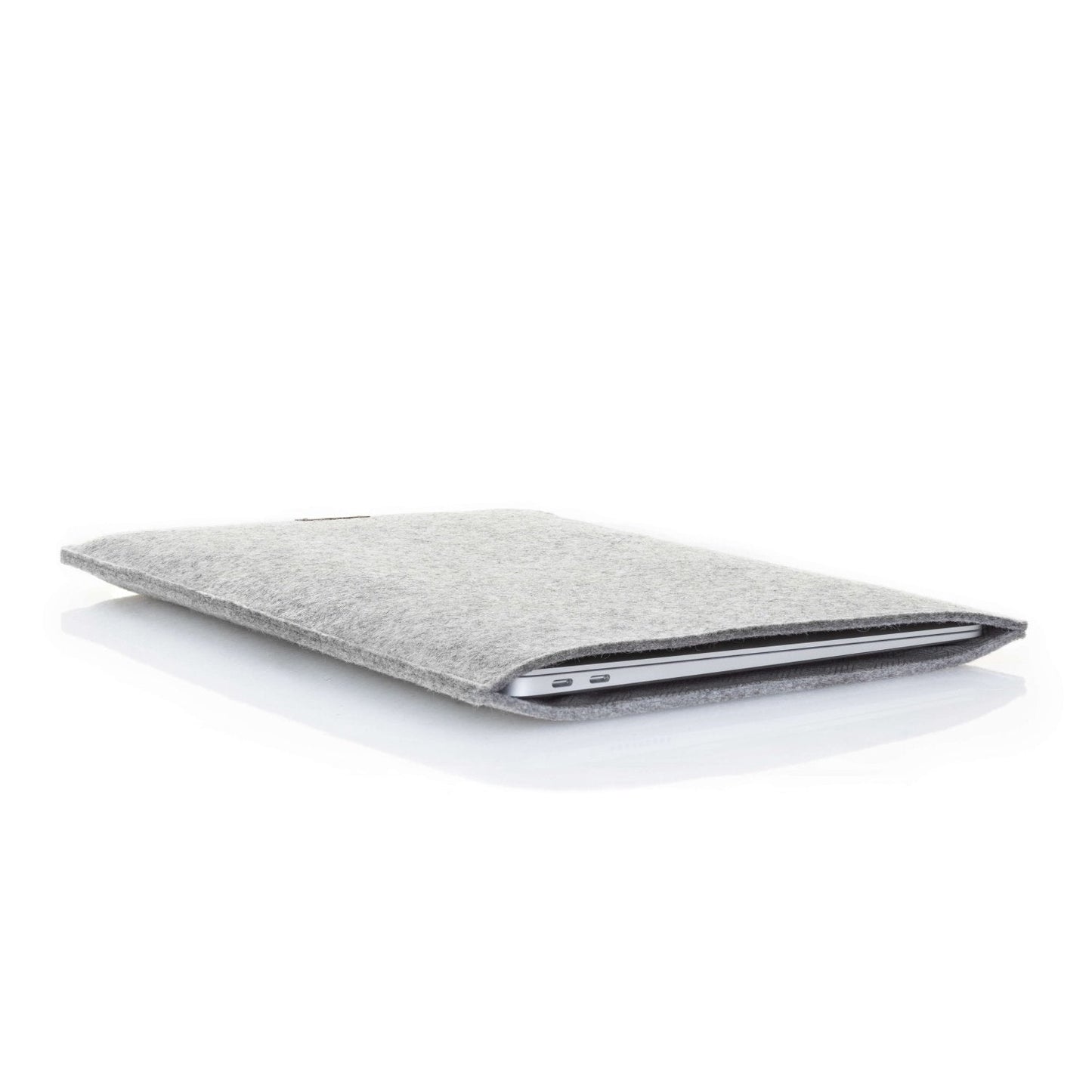 Hülle für Asus VivoBook 17X | aus Filz und Bio-Baumwolle | hellgrau - Tracks | Modell "LET"