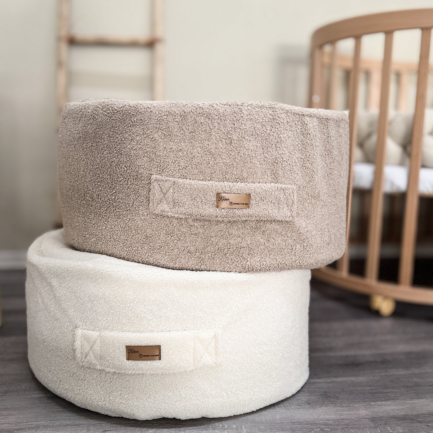 Sitzsack Boucle Teddy mit Stauraum | Hide and Seat by Kisu
