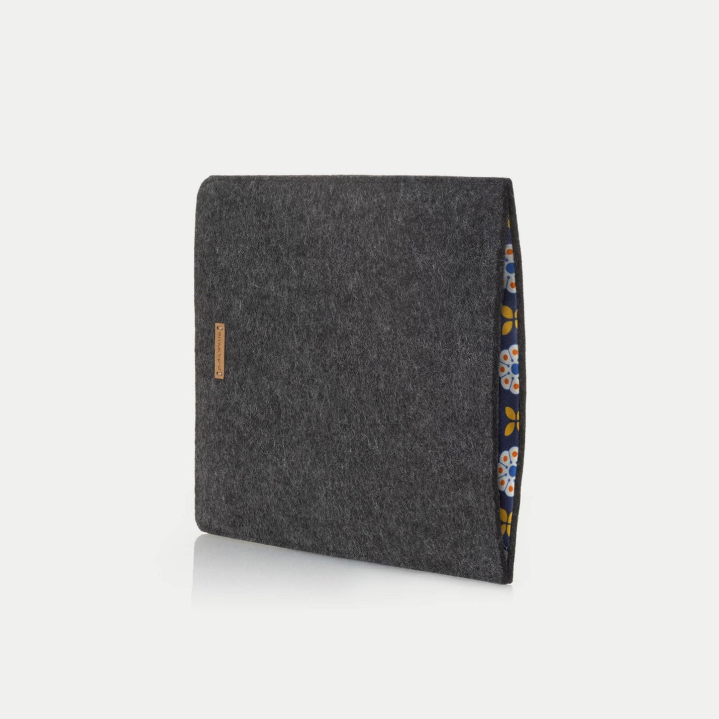 Hülle für iPad Pro 11" - 3. Gen | aus Filz und Bio-Baumwolle | anthrazit - bloom | Modell "LET"