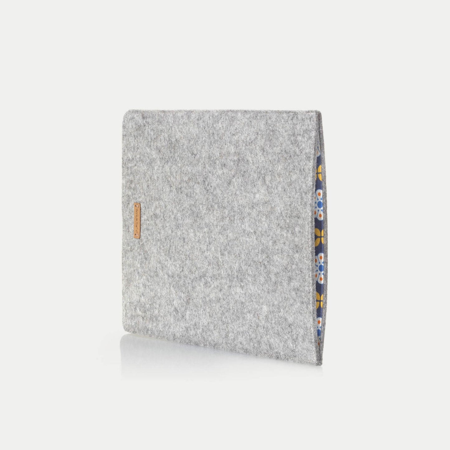 Case for Galaxy Tab S6 | Made of felt and organic cotton | Light gray - bloom | Model "LET"