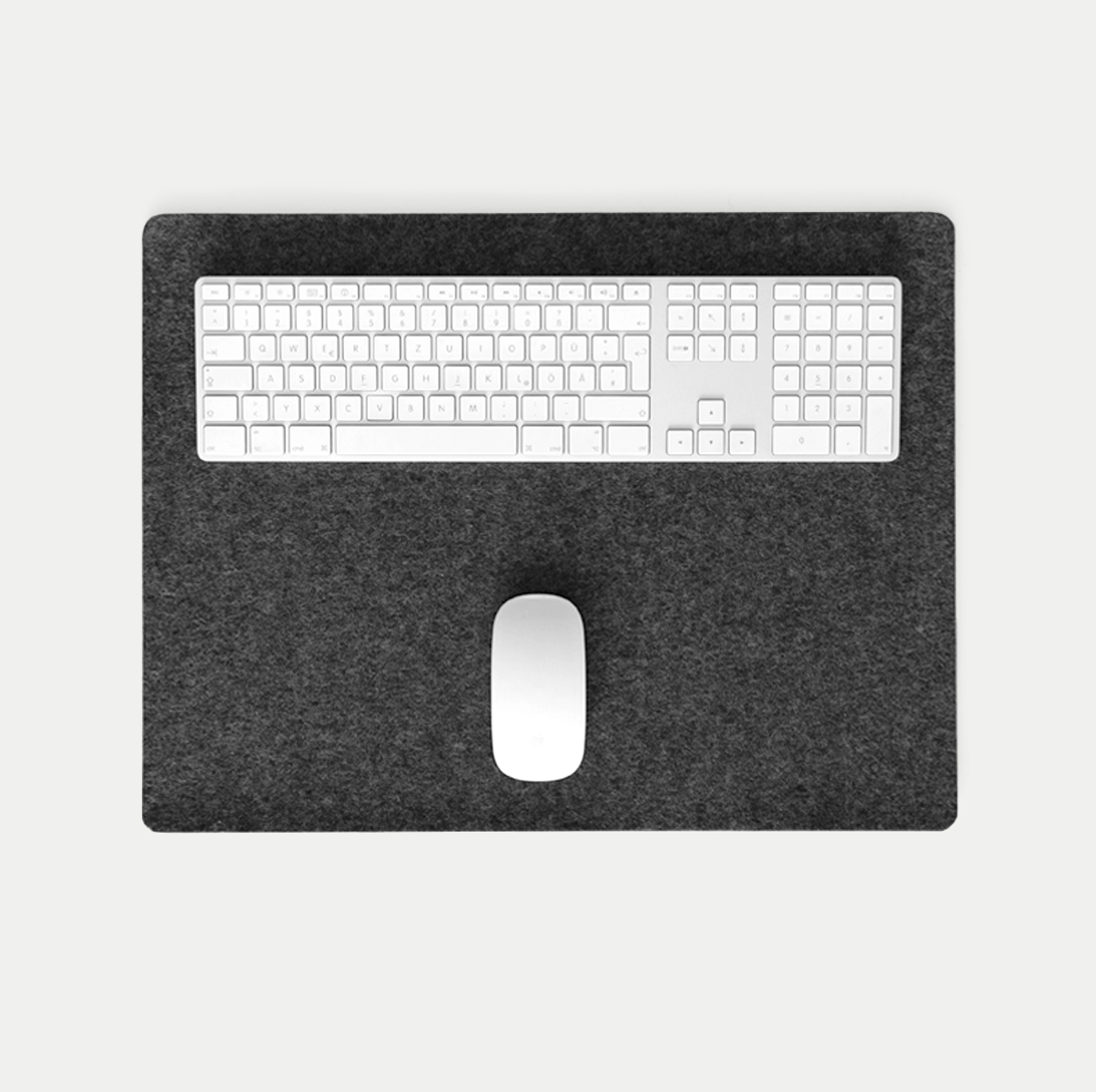 Felt and cork desk pad | 38 x 50 cm | anthracite