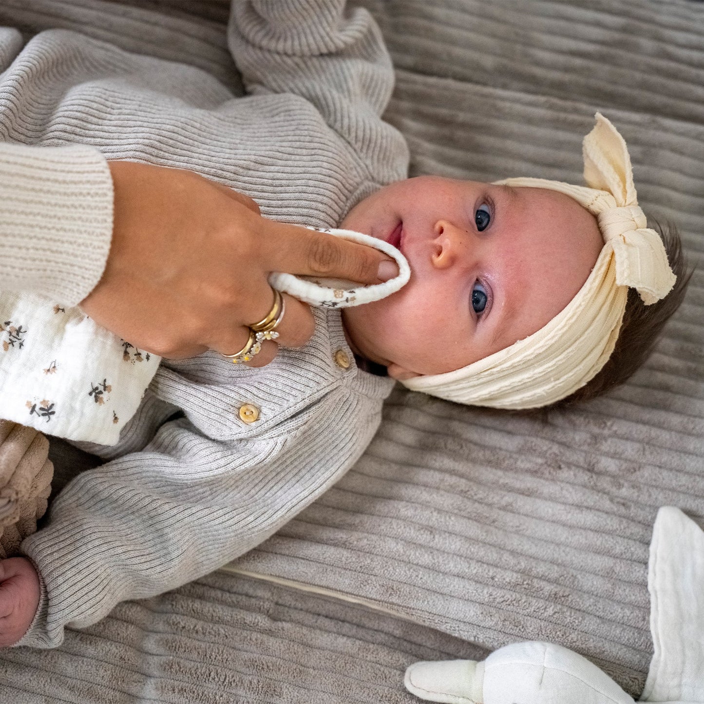 Cord changing mat with underlay – natural & cuddly for your baby