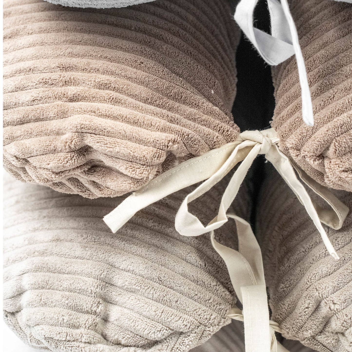 Stillkissen & Schwangerschaftskissen Cord XXL – ergonomisch & stilvoll