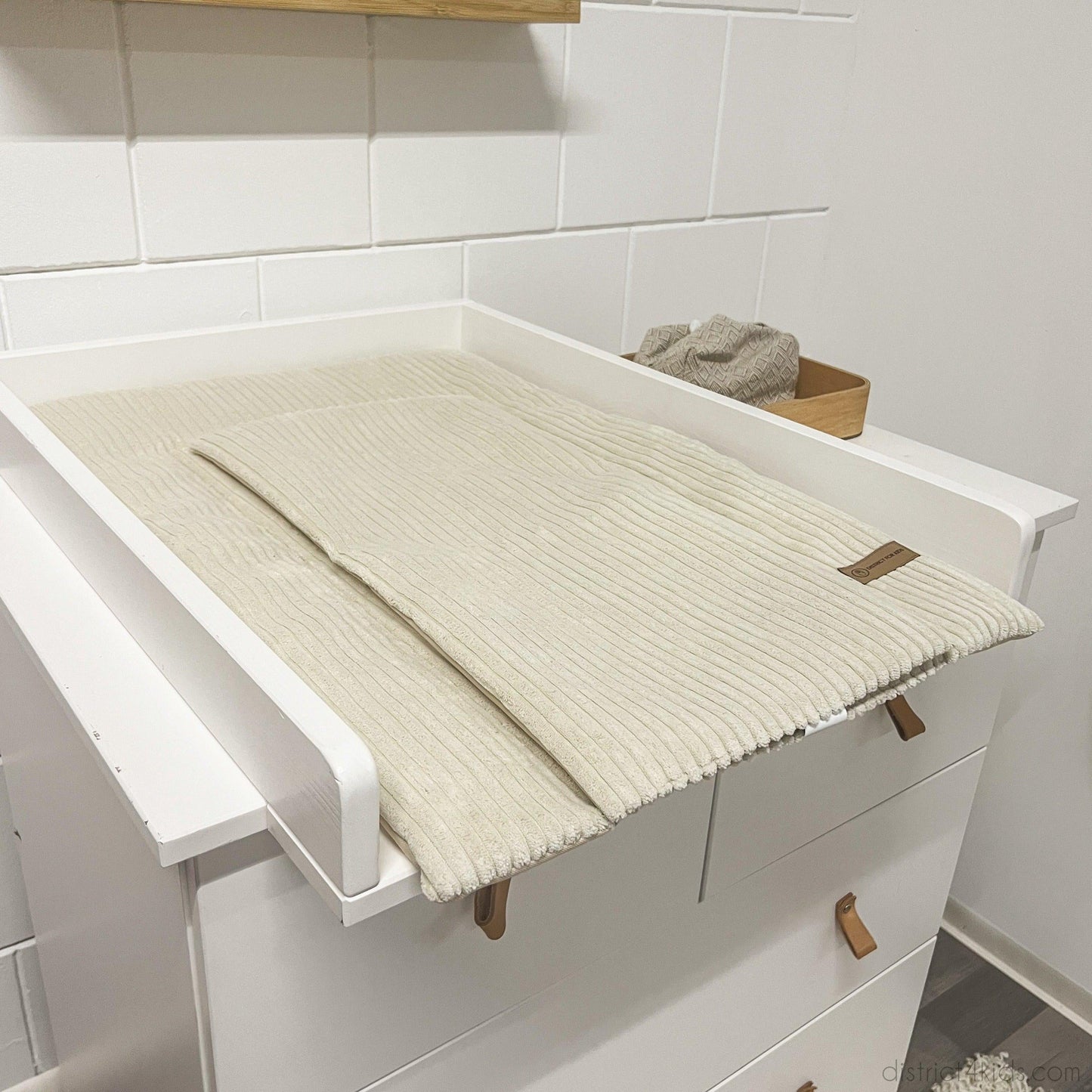 Cord changing mat with underlay – natural & cuddly for your baby