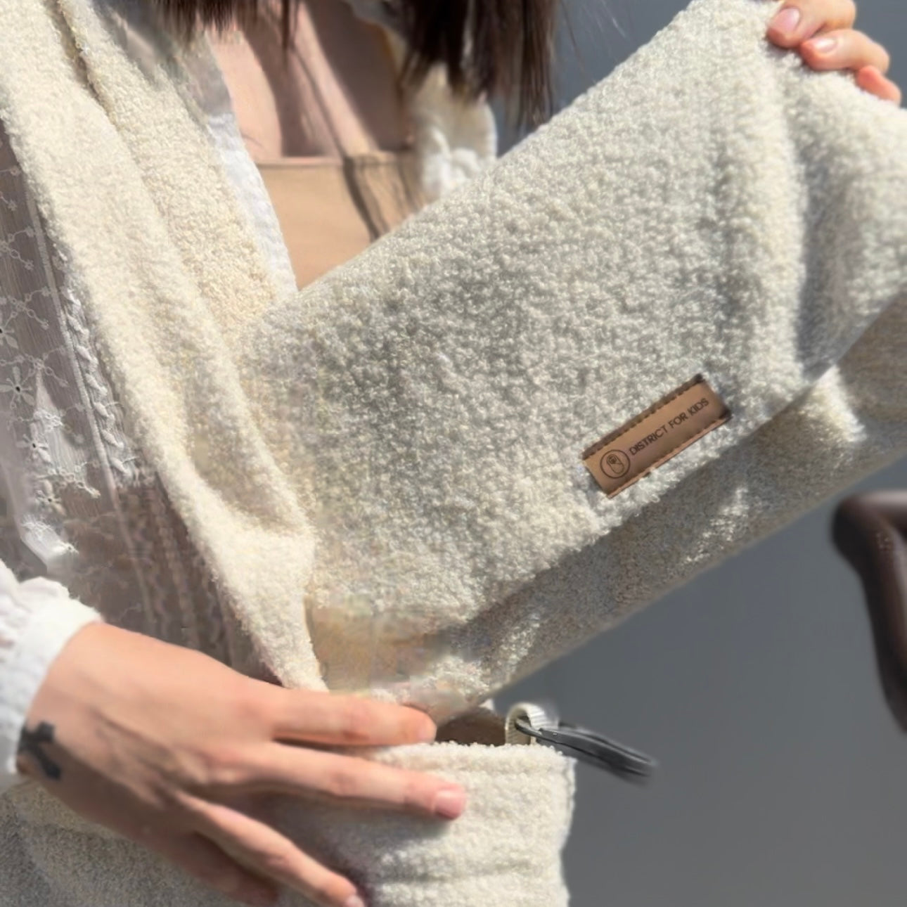 Wickelunterlage Teddystoff Bouclé – praktische Windeltasche für unterwegs