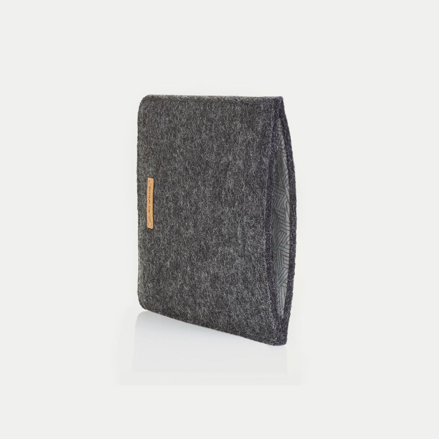Cover for Kobo Clara HD | made of felt and organic cotton | anthracite - tracks | Model "LET"