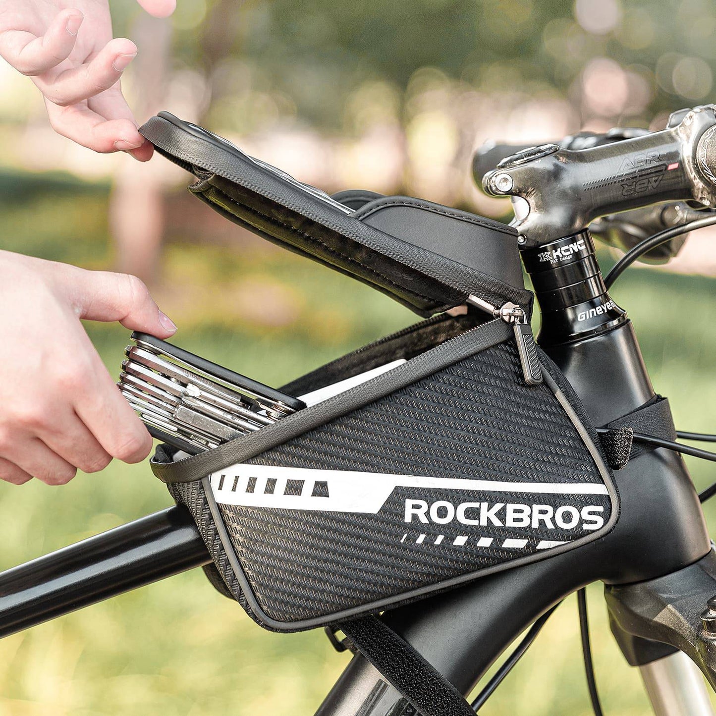 ROCKBROS Oberrohrtasche mit TPU-Touchscreen Seitentaschen-Design 1L