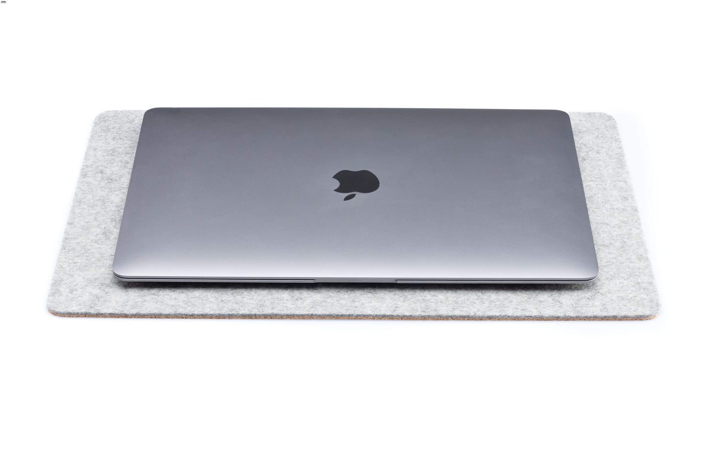 Felt and cork MacBook pad | 26 x 38 cm | light gray