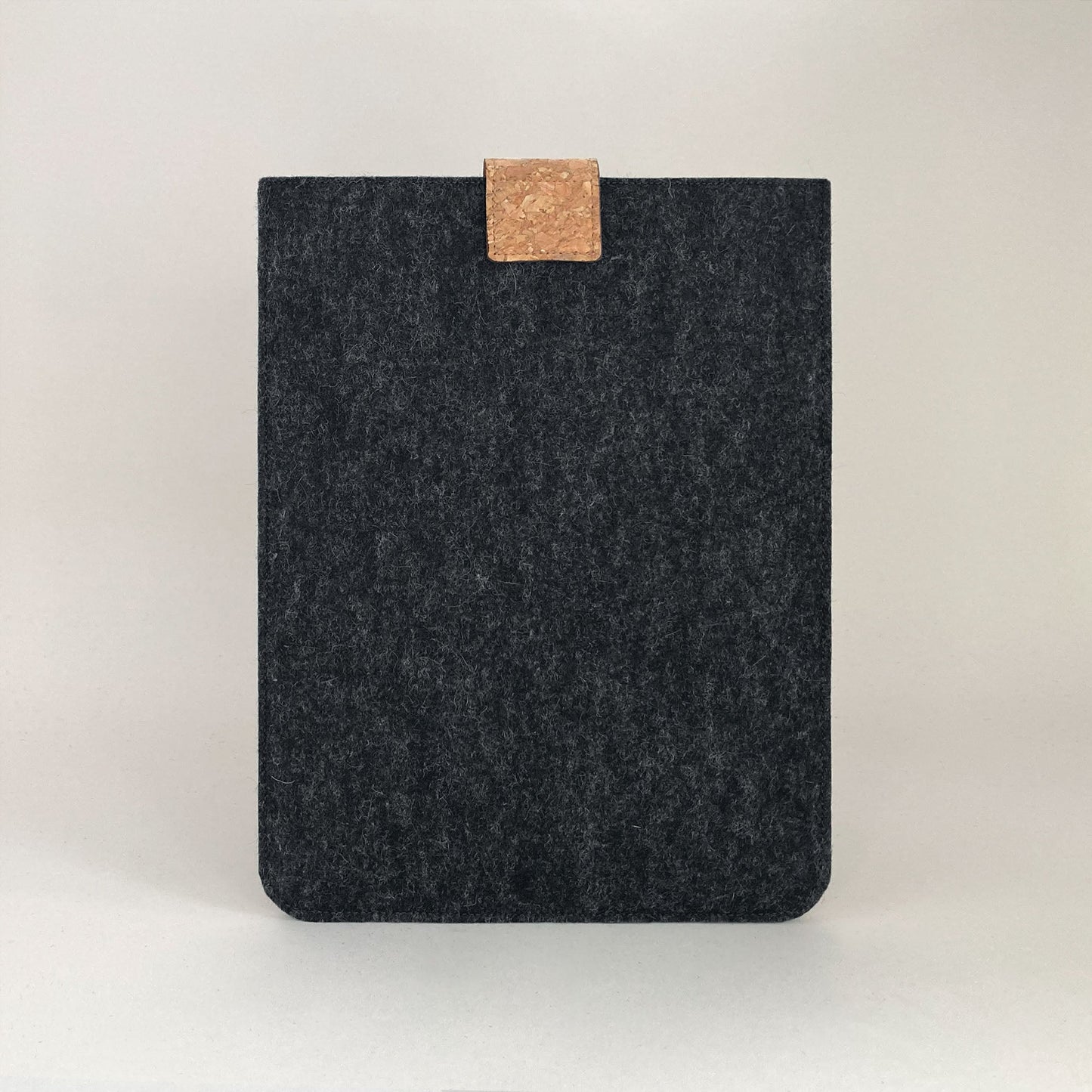 Sleeve for Asus Vivobook X170 | with magnetic closure and extra compartment | anthracite - Shapes | Model "HAKA"