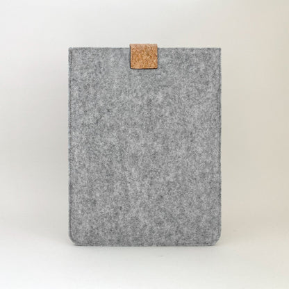 Sleeve for MacBook Pro M3 Max | with magnetic closure and extra compartment | light gray - Shapes | Model "HAKA"