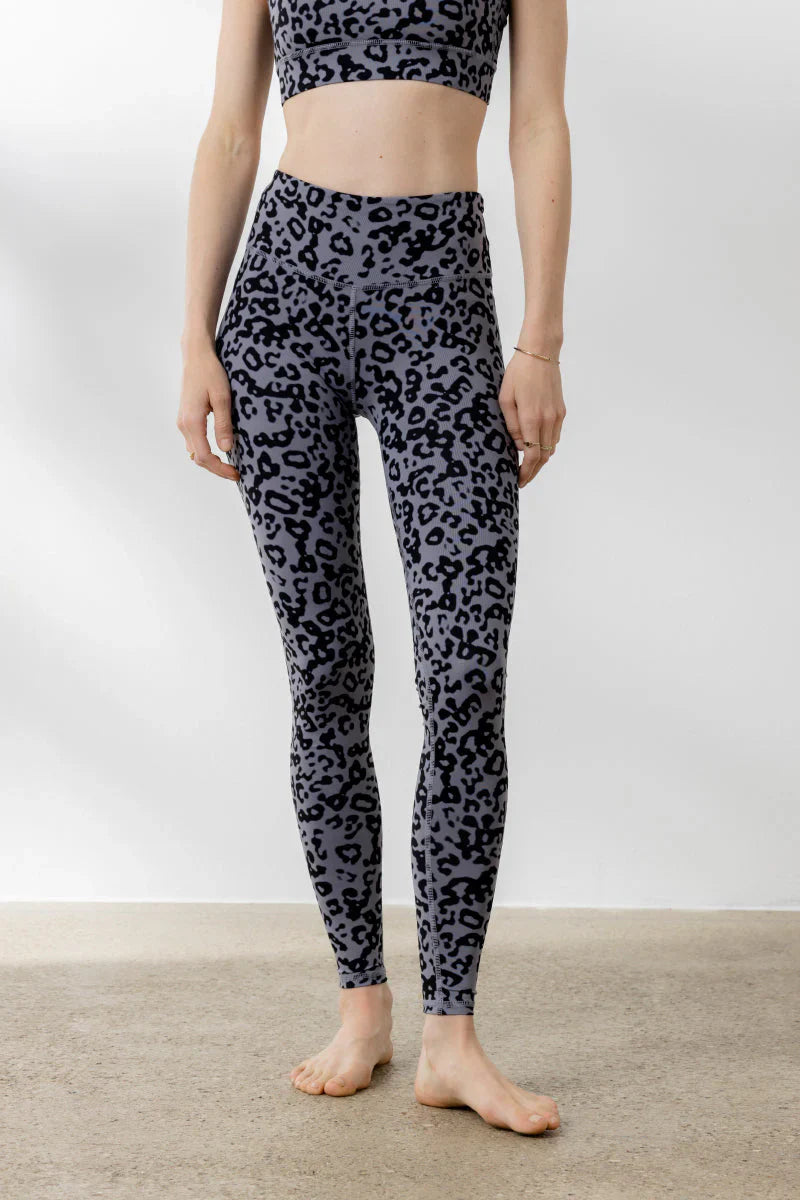 Criss-Cross Bra Distorted Animal Magnet