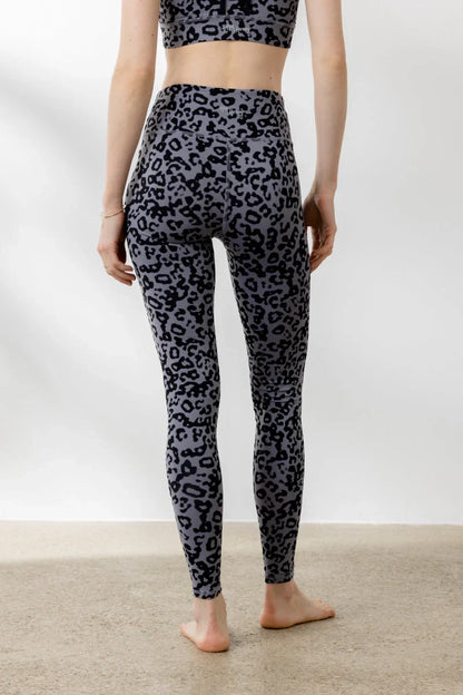 Criss-Cross Bra Distorted Animal Magnet
