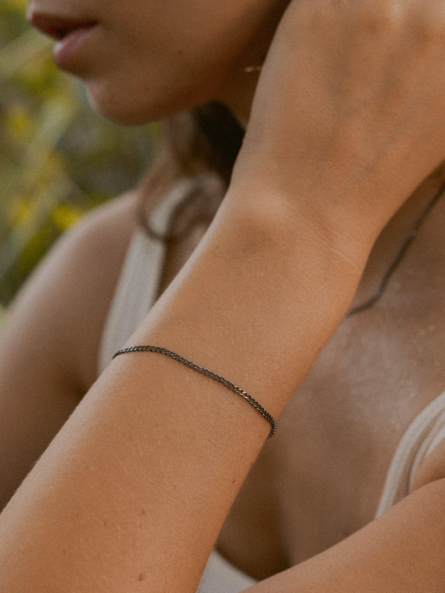 ESSENTIAL Armband Panzerkette Schwarz Rhodiniert