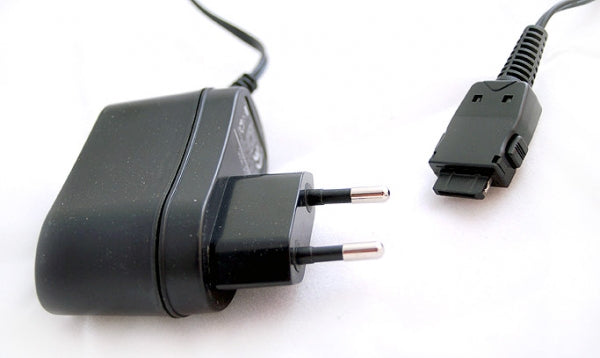 SYSTEM-S charger for Samsung YP-T10 YP-U6 YP-T9 YP-Q3 YP-K3 YP-P2 YP-P3 YP-K5 YP-Q3