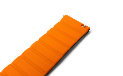 SYSTEM-S 20 mm silicone magnetic strap for Samsung Galaxy Watch 5 4 in orange
