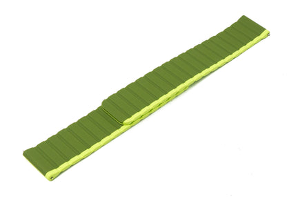 SYSTEM-S Armband 22 mm aus Silikon magnetisch für Samsung Galaxy Watch 5 4 in Grün