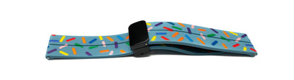 SYSTEM-S 20 mm silicone strap with folding clasp for Smartwatch with sprinkles print in light blue