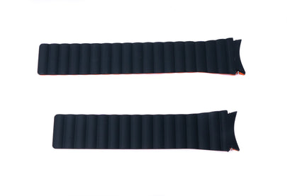 SYSTEM-S Armband 20 mm aus Silikon magnetisch für Samsung Galaxy Watch 5 4 Schwarz Orange
