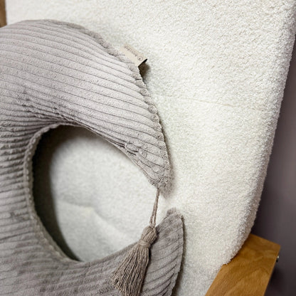 Stillkissen Halbmond Cord – Komfort & Stil