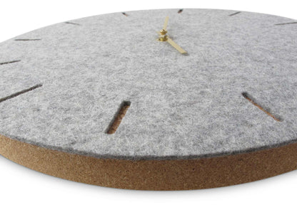 Felt and cork wall clock, 30 cm | light grey - gold | Design: Copenhagen