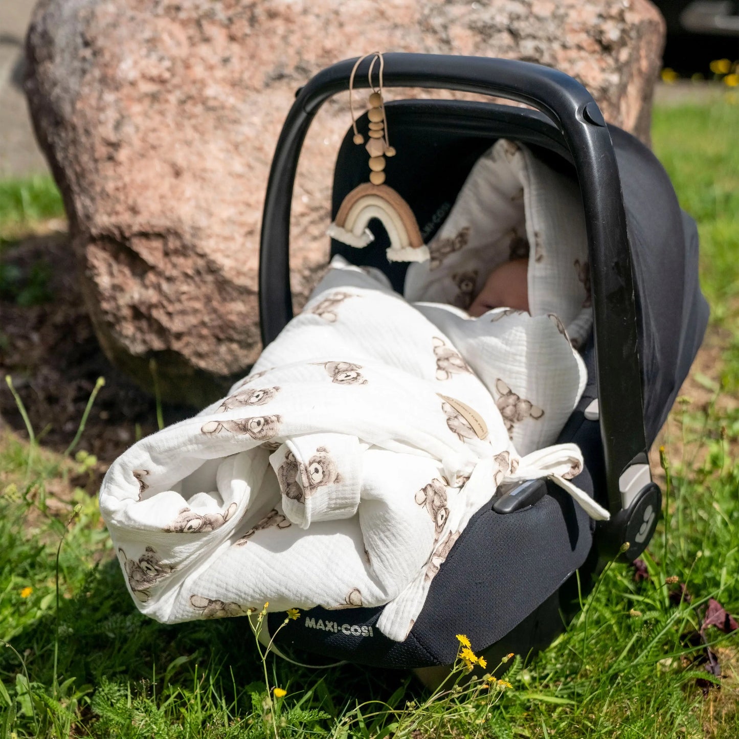Einschlagdecke für Babyschale aus Musselin Teddybär | ganzjährig & leicht 2.5 TOG