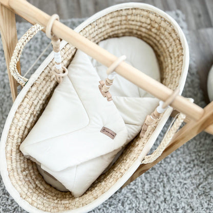 Baby snuggle blanket made from 100% organic cotton – sustainable &amp; cuddly swaddling blanket