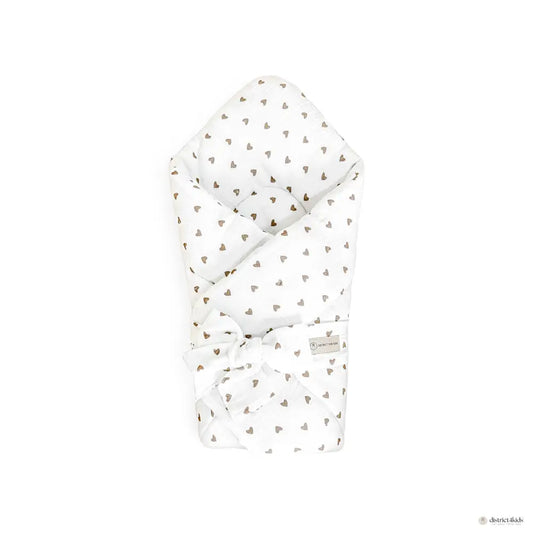 Baby squirrel muslin hearts brown with bow – swaddling blanket &amp; wrap