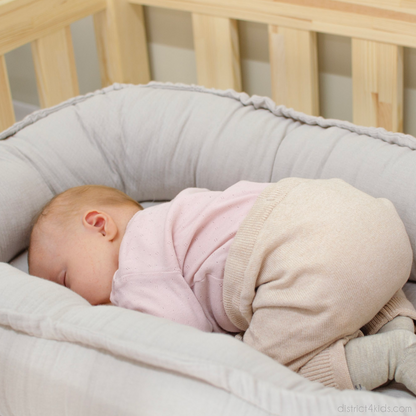 Babynestchen Musselin – Weicher mitwachsender Baby Kokon