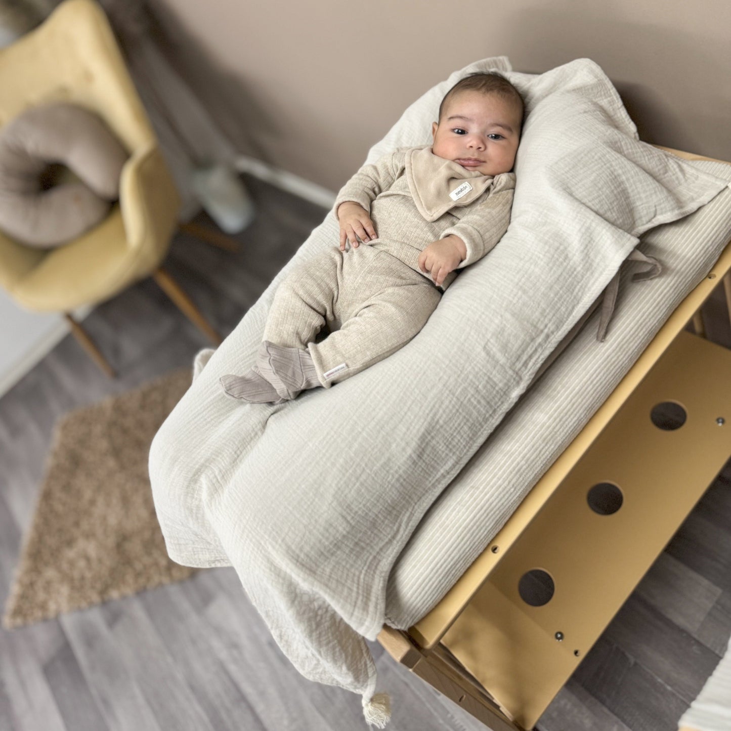 Bettschlange einsträngig Cord - Schutz, Komfort & Vielseitigkeit für dein Baby