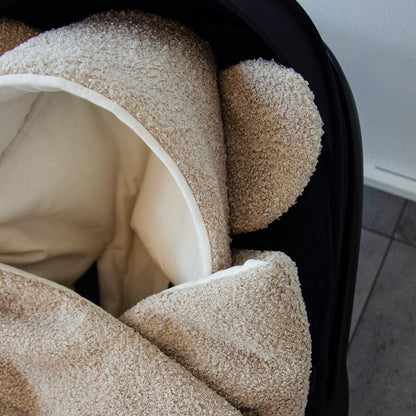 Einschlagdecke Teddystoff Boucle Teddyohren  – ideal für jede Autoschale