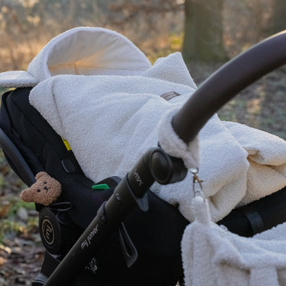 Einschlagdecke Teddystoff Boucle Teddyohren  – ideal für jede Autoschale