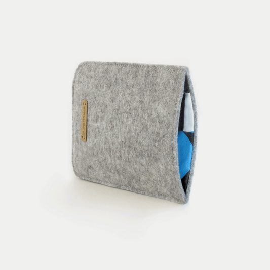 Handytasche für iPhone SE 2020 | aus Filz und Bio-Baumwolle | hellgrau - shapes | Modell "LET"