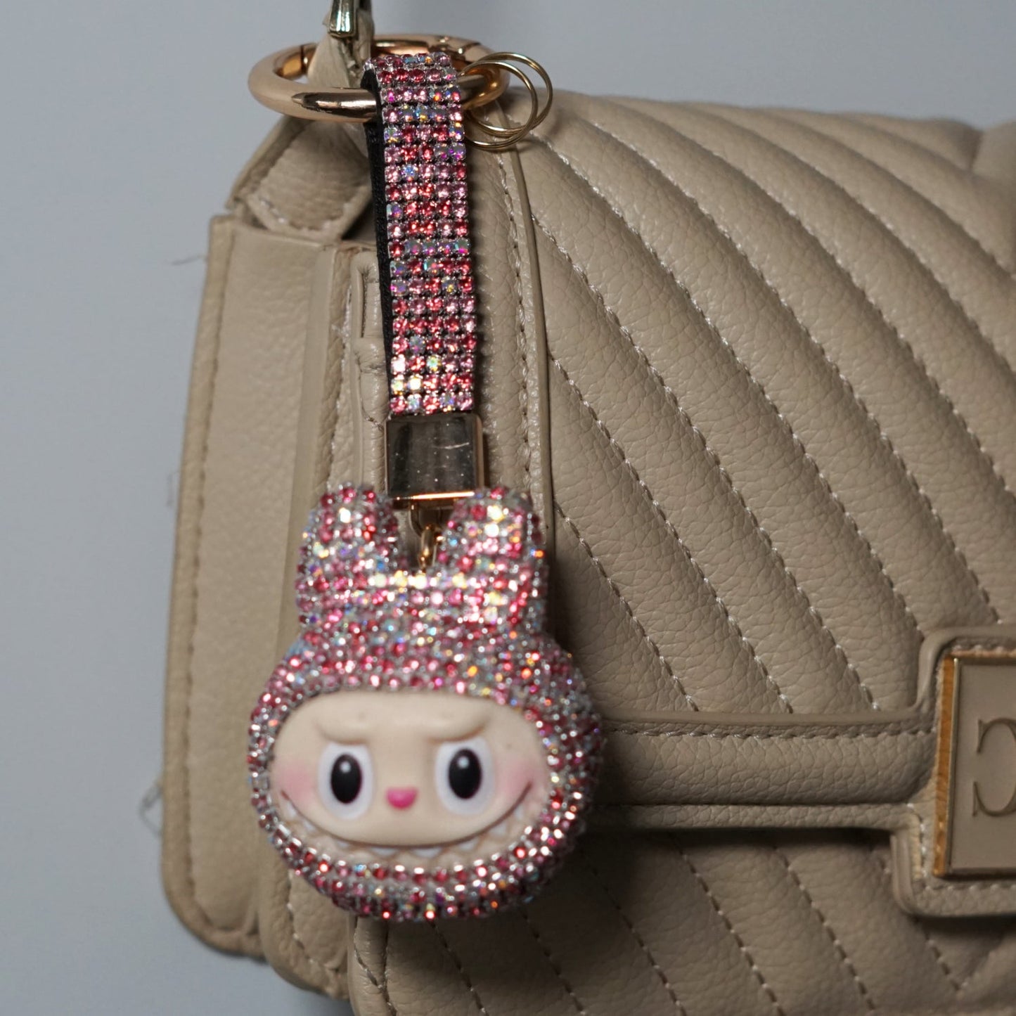 The Crystal Monsters – Glitzer Anhänger für Schlüssel, Tasche & Rucksack