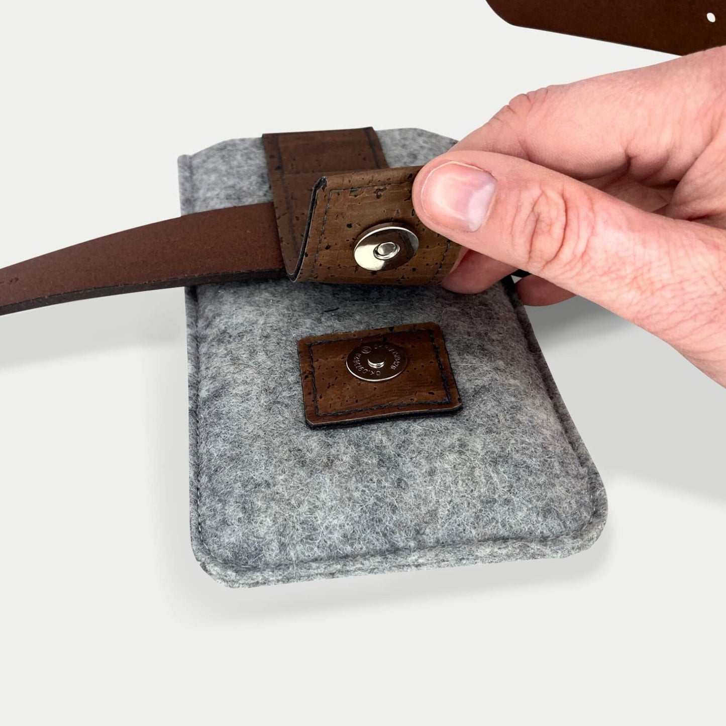 Custom-made mobile phone belt pouch | with magnetic closure and card compartment | light gray | CLIP model