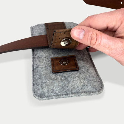 Custom-made mobile phone belt pouch | with magnetic closure and card compartment | light gray | CLIP model