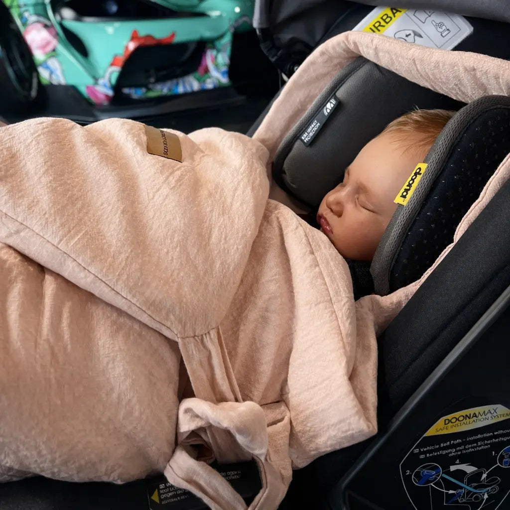 Einschlagdecke für Babyschale aus Leinen | ganzjährig 2.5 TOG